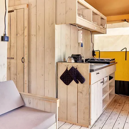 Роскошный шатер Glamping Виртон